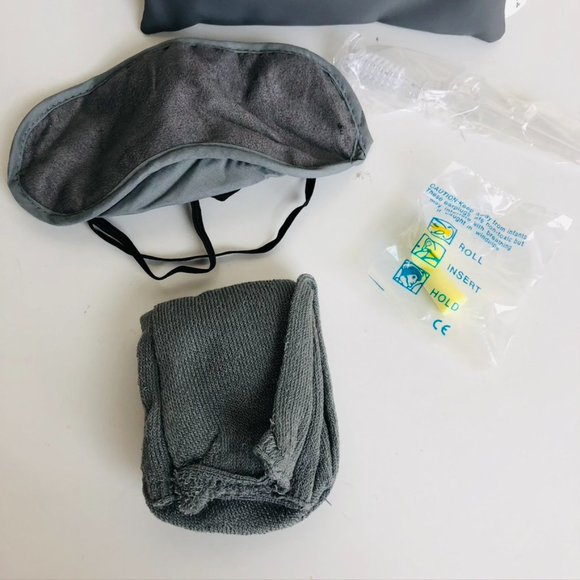 Aer Lingus Travel Business Amenity Kit - Picture 2 of 4